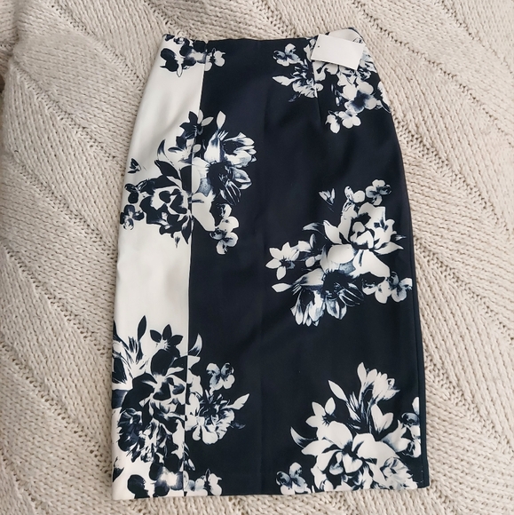 New ELLEN TRACY High Waisted Floral Pencil Skirt - Picture 2 of 8